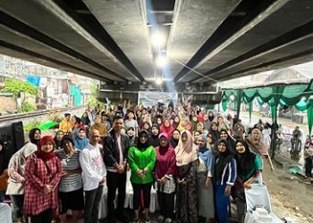 Anggota DPRD Kota Medan, Lailatul Badri saat pelaksanaan sosialisasi Perda (Sosper) Tahun 2025 produk hukum Pemko Medan Perda No 7 Tahun 2024 tentang Perubahan atas Perda No 6 Tahun 2015 tentang pengelolaan Persampahan. (Foto Romulo)
