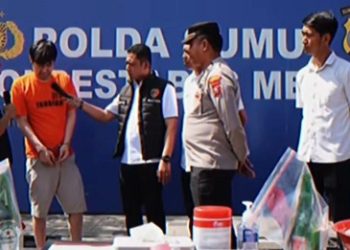 Pelaku penganiyaan David Chandra yang dihadirkan pihak Polrestabes Medan. (Foto Ist)
