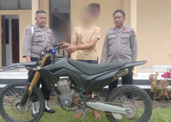 Pelaku curanmor, Ananda Prasetia dan barang bukti