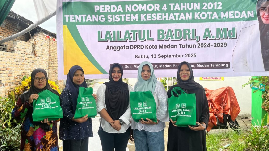 Anggota DPRD Kota Medan, Lailatul Badri saat menggelar sosialisasi Perda (Sosper) produk hukum Pemko Medan No 4 Tahun 2012 tentang Sistem Kesehatan Kota Medan. (Foto Ist)