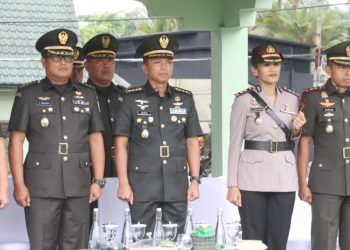 Kapolres Pematangsiantar AKBP Sah Udur T.M. Sitinjak SH. SIK. MH dan Kapolres Simalungun AKBP Marganda Aritonang, S.H. SIK. M.H hadiri Upacara Penutupan Dikmata Infanteri TNI Angkatan Darat Gelombang II Tahun 2025
