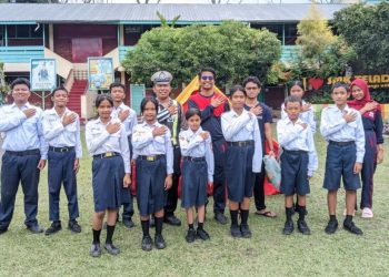Kanit Kamsel IPDA Serly Tarigan bersama personil Unit Kamsel menghadiri pelantikan PKS kepada siswa SMP, SMA dan SMK YP Teladan