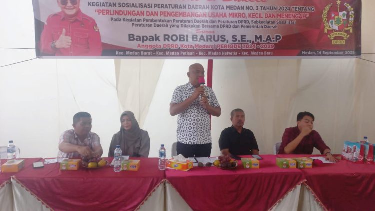 Anggota DPRD Kota Medan, Robi Barus saat Sosialisasi Peraturan Daerah (Perda) Kota Medan No.3 Tahun 2024 tentang Perlindungan dan Pengembangan UMKM. (Foto Ist)