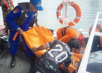 Jenajah wisatawan tenggelam di Alur Jembatan Tano Ponggol Danau Toba