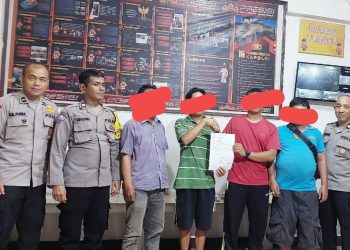 Piket SPKT dan Bhabinkamtibmas Kelurahan Sukadame AIPTU P. Simanjuntak menyelesaikan dugaan penganiayaan di Jalan Patuan Anggi