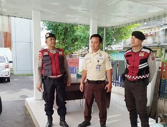 Personil Satuan Samapta Polres Pematangsiantar melaksanakan patroli