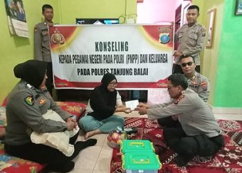 Polres Tanjung Balai Jenguk Personil yang Sakit