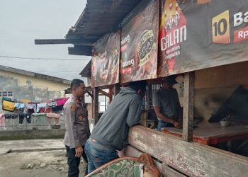 Kapolsek Siantar Timur IPTU Edy J.J. Manalu SH. MH pimpin Patroli di Gang Cumi Cumi