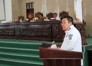 Wali Kota Pematangsiantar Wesly Silalahi SH MKn menghadiri Rapat Paripurna dalam Nota Jawaban Wali Kota Pematangsiantar atas Pemandangan Umum Fraksi-fraksi DPRD Kota Pematangsiantar