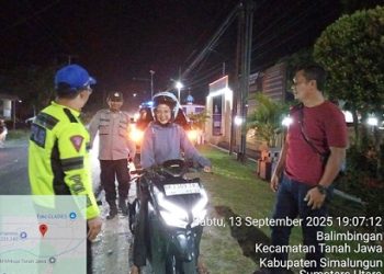 IPDA Leonard Simangunsong, Aiptu R Sianturi, Aipda H Tambunan, dan Bripka A Rivai Gelar Blue Light Patrol Malam Minggu