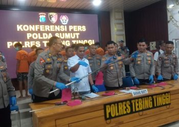 Kapolres Tebing Tinggi AKBP Drs. Simon Paulus Sinulingga, S.H saat pimpin Press Relase