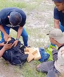 Direktorat Reserse Narkoba Polda Sumut saat menangkap pelaku Safrizal dan mengamankan barang bukti 