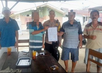 BhabinKamtibmas Kelurahan Suka Maju  AIPDA Adilman Manalu menyelesaikan dugaan selisih paham di warung tuak Jalan Nenas Gang Petai