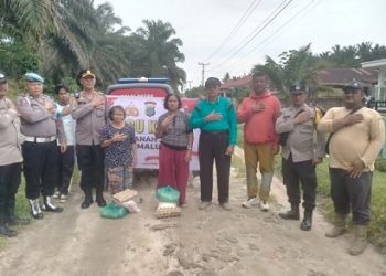 program "Minggu Kasih" yang dipimpin langsung oleh Kapolsek. Kompol Asmon Bufitra S.H., M.H. bersama tim gabungan