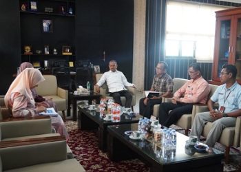 Wali Kota Tanjungbalai, Mahyaruddin Salim menerima audiensi dan kunjungan tim surveiyor dan re-akreditasi RSUD dr Tengku Mansyur