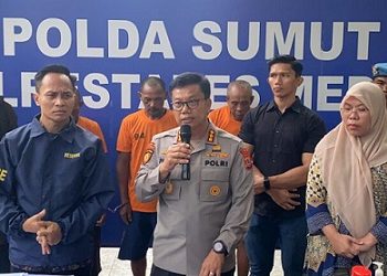 Plt. Kapolrestabes Medan Kombes Pol Parhorian Lumban Gaol saat paparan tiga kakek pelaku cabul di bawah umur berbagai tempat di wilayah hukum Polrestabes Medan. (Foto Ist)