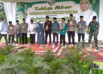 Kapolsek Tanah Jawa Kompol Asmon Bufitra SH. MH hadir sekaligus pimpin Amankan Tabligh Akbar Maulid Nabi Muhammad SAW Dihadiri 3.000 Jamaah
