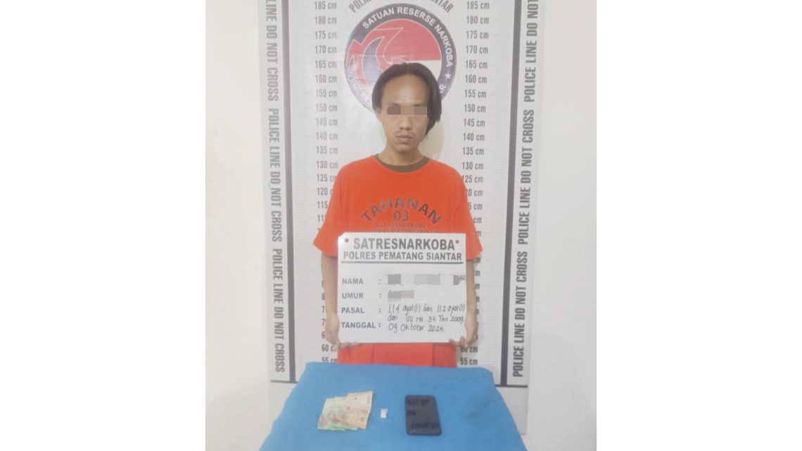 Tersangka EP alias F dan barang bukti