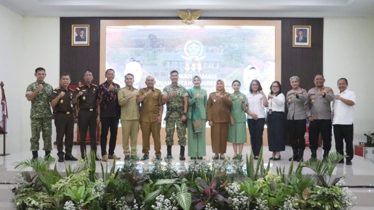Kapolres Simalungun AKBP Marganda Aritonang, S.H. S.I.K. M.M dan Kapolres Pematangsiantar AKBP Sah Udur T.M Sitinjak, S.H. S.I.K. M.H hadiri acara ramah tamah dan silaturahmi penyambutan Danrem 022/PT.