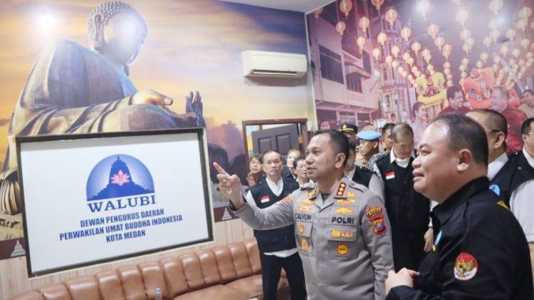 Kapolrestabes Medan Kombes Dr. Jean Calvin Simanjuntak, SIK, MH kunjungan silaturahmi ke Kantor Walubi Kota Medan. (Foto Ist)