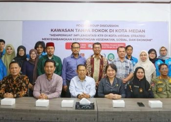 Ketua Pansus KTR DPRD Medan, Dr. Dra. Lily, MBA, MH didampingi anggota Pansus Henry Jhon Hutagalung dalam acara Focus Group Discussion (FGD) bersama akademisi Unhar dan Universitas Bakrie. (Foto Ist)