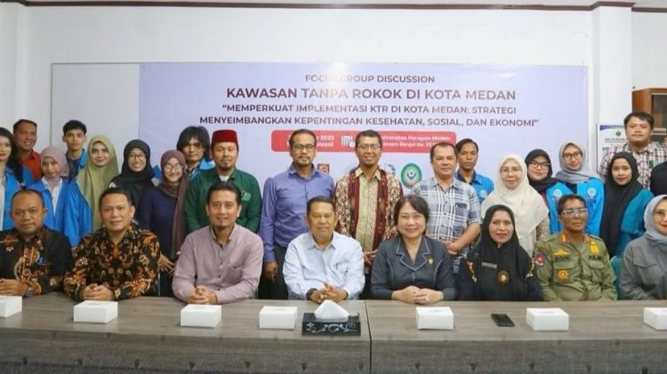 Ketua Pansus KTR DPRD Medan, Dr. Dra. Lily, MBA, MH didampingi anggota Pansus Henry Jhon Hutagalung dalam acara Focus Group Discussion (FGD) bersama akademisi Unhar dan Universitas Bakrie. (Foto Ist)