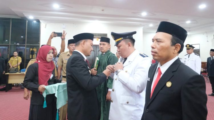 Wali Kota Tanjungbalai, Mahyaruddin Salim secara resmi melantik dan mengukuhkan para pejabat Pimpinan Tinggi Pratama, Administrator dan Pengawas
