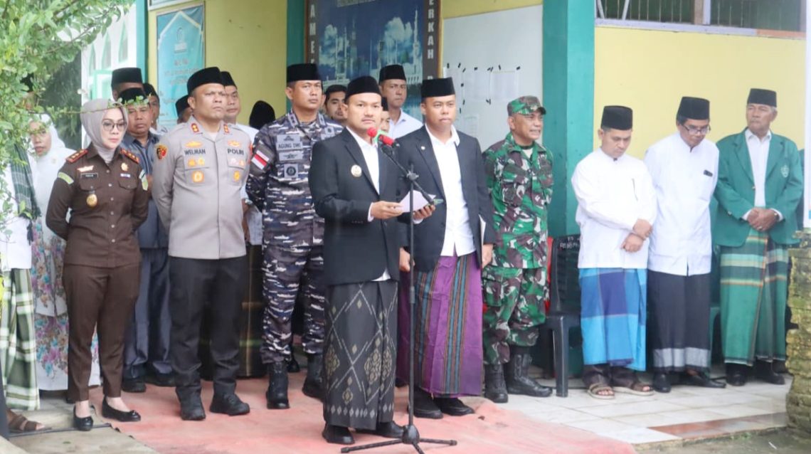 Kapolres Tanjungbalai AKBP Welman Feri, S.I.K. M.I.K menghadiri apel memperingati Hari Santri Nasional Tahun 2025
