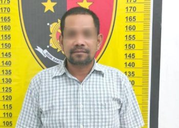 Kepala Desa (Kades) Batang Onang Baru, Kecamatan Batang Onang, Kabupaten Paluta, IJH resmi ditahan sebagai tersangka dugaan korupsi pengelolaan dana desa oleh Polres Tapsel. (Foto Ist)