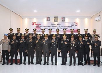 Kapolres Tanjungbalai AKBP Welman Feri, SIK, MIK photo bersama Para Pejabat Utama usai upacara Hari Kesaktian Pancasila Tahun 2025