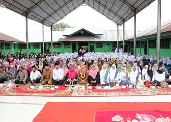 Wakil Wali Kota Herlina menghadiri peringatan Maulid Nabi Muhammad SAW 1447 H di MTsN Pematangsiantar,