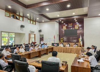 Wali Kota Pematangsiantar Wesly Silalahi SH MKn diwakili Sekda Junaedi Antonius Sitanggang SSTP MSi memimpin rapat koordinasi bersama Badan Gizi Nasional (BGN) Kota Pematangsiantar