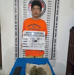 Tersangka DUS dan barang bukti diamankan di Sat Resnarkoba Polres Pematangsiantar