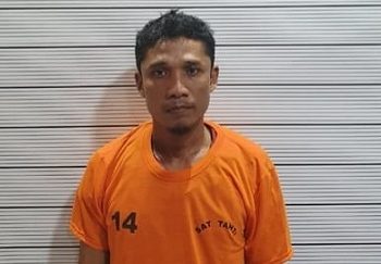 Pengedar sabu, yang telah masuk Target  Operasi (TO) di kawasan Jalan Karya Jaya, Gang Bengkel, Kelurahan Pangkalan Mansyur, Kecamatan Medan Johor yang ditangkap polisi. (Foto Ist)
