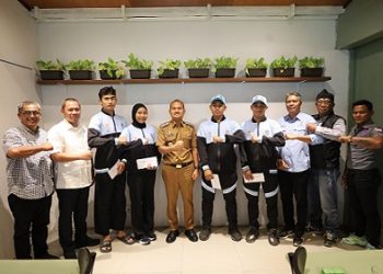 Wali Kota Tanjungbalai, Mahyaruddin Salim Lepas 5 Atlet Bela Diri Kota Tanjungbalai Mewakili Sumut Ikuti PON II di Kudus, Jateng