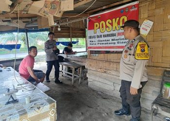 piket Bhabinkamtibmas menggelar kegiatan patroli Posko Bebas dari Narkoba (PBN) di jalan Bahkora