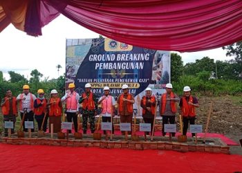 Kapolsek Sei Tualang Raso (STR) Iptu HA Karo Karo mewakili Kapolres Tanjungbalai menghadiri ground breaking peletakan batu pertama pembangunan Satuan Pelayanan Pemenuhan Gizi (SPPG) Kota Tanjungbalai