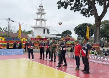 Danyon B Pelopor Sat Brimob Polda Sumut, Kompol Bima Anggalaksana, S.I.K. M.I.K pemukulan bola pertama membuka Turnamen Bola Voli Antar Pelajar Sambut HUT ke 80 Korps Brimob Polri 