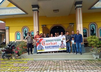 Piket Bhabinkamtibmas menggelar kegiatan Minggu Kasih Curhat Kamtibmas di Gereja HKBP Jalan Cornel Simanjuntak