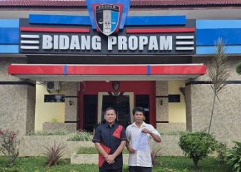 Robin Tua Samosir didampingi kuasa hukum Bennri Pakpahan, S.H di Polda Sumut (Foto Ist)