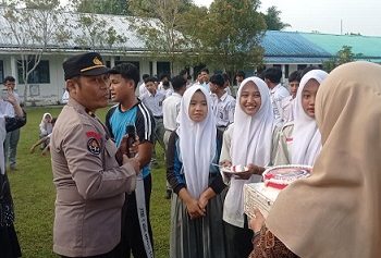 Polres Tanjungbalai Rayakan HUT Humas Polri ke 74 di SMK N. 5