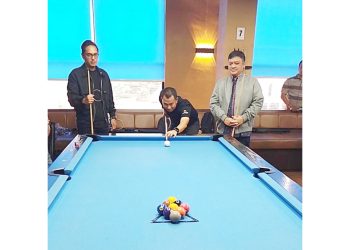 Kapolrestabes Medan, Kombes Jean Calvijn Simanjuntak didampingi Wali Kota Medan, Rico Tri Putra Bayu Waas dan Ketua POBSI Sumut, Salomo TR Pardede saat membuka Turnamen Biliar Kapolrestabes Medan Cup 2025 di Orileys Billiard, Jalan Gajah Mada, Medan. (Foto Ist)
