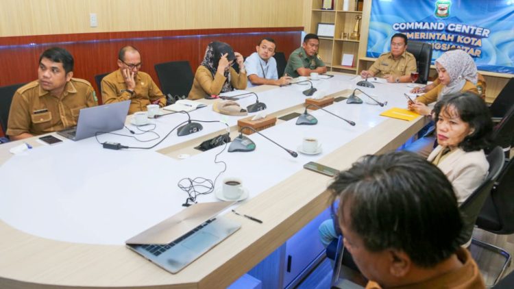 Wali Kota Pematangsiantar Wesly Silalahi dan TPID Kota Pematangsianțar Ikuti Rakor Pengendalian Inflasi Dirangkai Evaluasi Dukungan Program 3 Juta Rumah