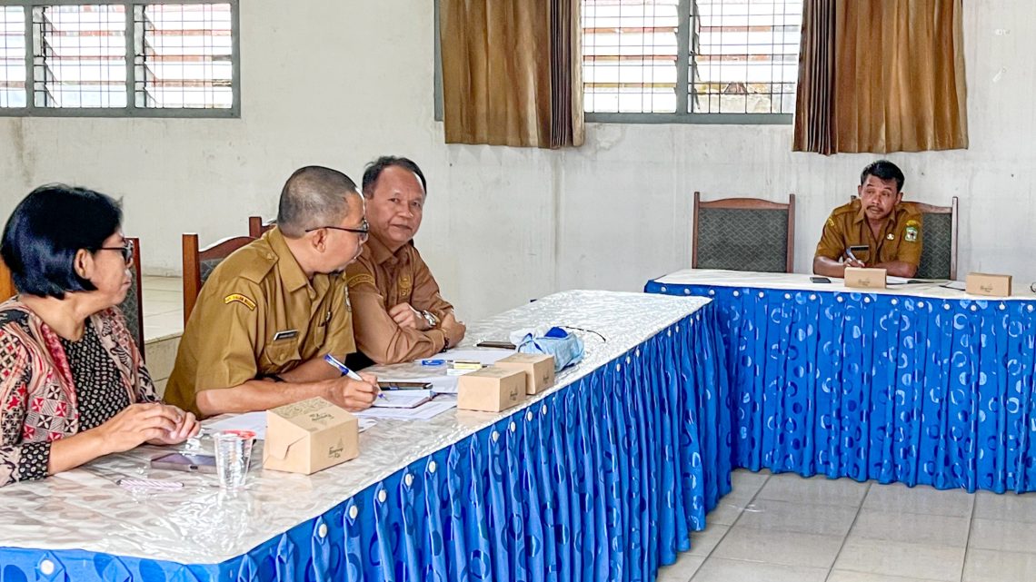 Kepala Dinas Sosial P3A Drs Risbon Sinaga MM hadiri Rapat persiapan Lomba LBS dan PHBS di Sekretariat TP PKK Kota Pematangsiantar