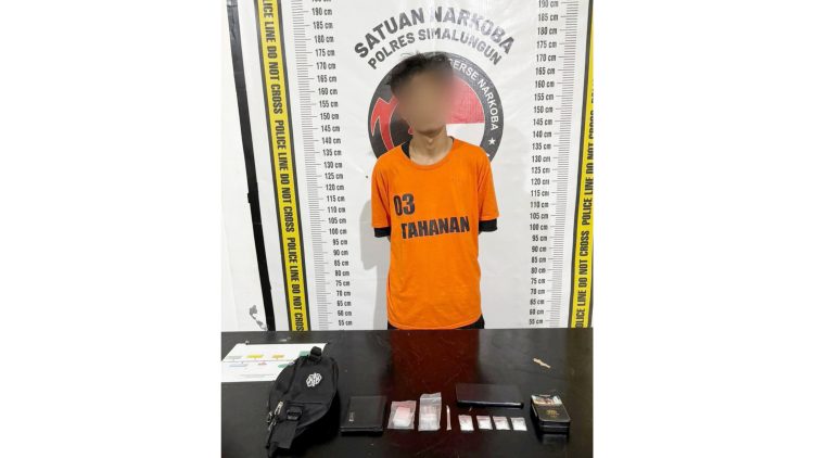 Tersangka Pebri Gunawan Sianipar dan barang bukti sudah diamankan di Sat Resnarkoba Polres Simalungun
