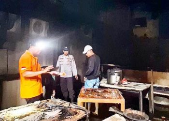 Personil Polres Tanjungbalai saat olah TKP