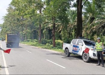 Kanit Turjawali Sat Lantas Polres Simalungun, Ipda Ganda M.A Damanik, S.H memimpin patroli di Jalan Lintas Pematangsiantar - Parapat