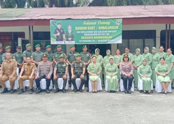 Kapolsek Siantar Utara AKP Jahrona Sinaga SH dan Kapolsek Sianțar Martoba AKP Martua Manik SH. MH hadiri Kunker Dandim 0207/ Simalungun LETKOL Inf. Gede Agus Dian Pringgana, S.Sos. M.M.A.S M.Han dan Ketua Persit KCK Cab. XXXIV 0207 Ny. Kiki Gede di Mako Koramil 01/SU