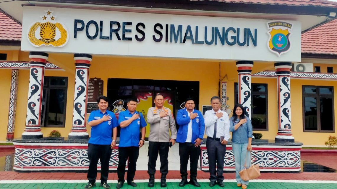 Pengurus DPC GAMKI Simalungun saat audiensi dengan Kapolres AKBP Marganda Aritonang