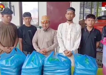 Kapolres Tanjungbalai AKBP Welman Feri Berbagi rezeki Dengan Santri